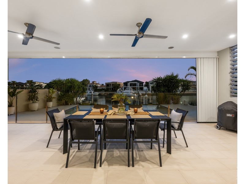 12 Regents Court, Sovereign Islands QLD 4216