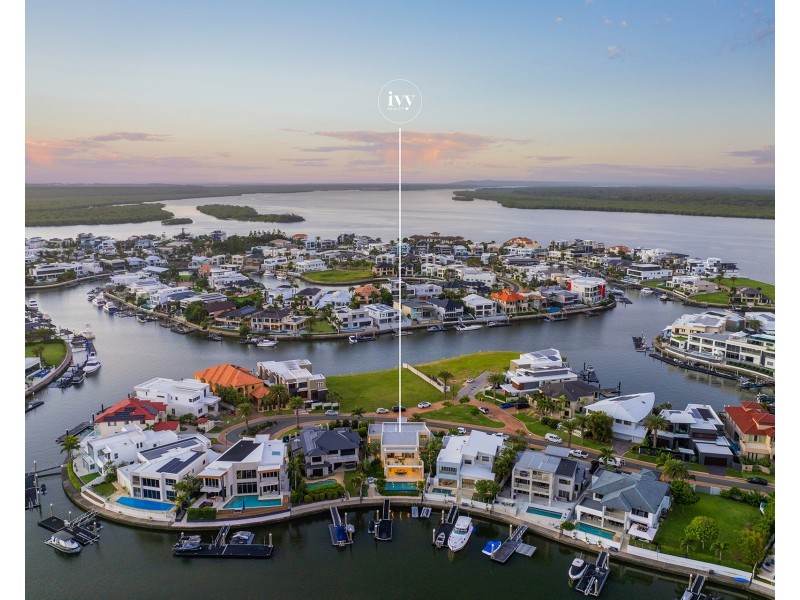 12 Regents Court, Sovereign Islands QLD 4216