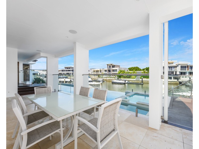 34 Knightsbridge Parade West, Sovereign Islands QLD 4216