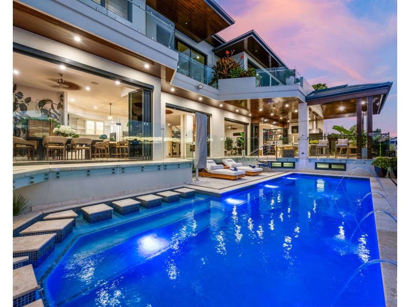 88 Royal Albert Crescent, Sovereign Islands QLD 4216