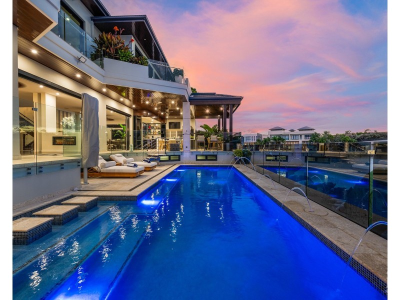 88 Royal Albert Crescent, Sovereign Islands QLD 4216