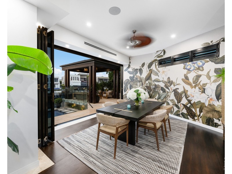 88 Royal Albert Crescent, Sovereign Islands QLD 4216