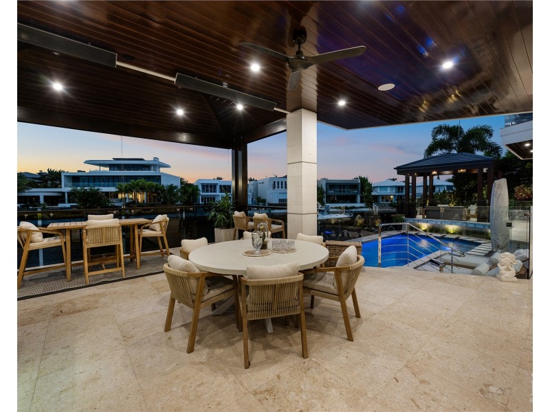 88 Royal Albert Crescent, Sovereign Islands QLD 4216