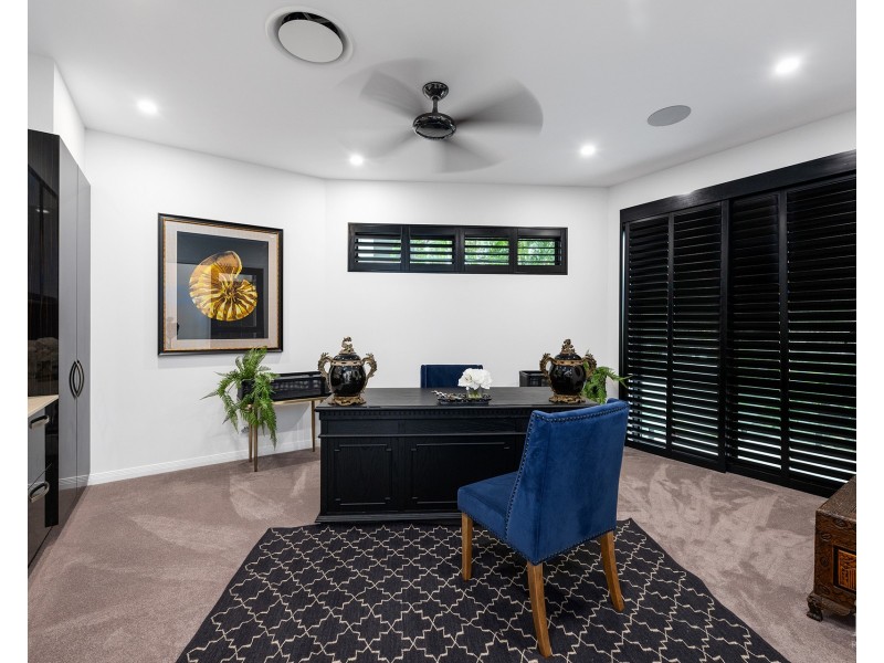 88 Royal Albert Crescent, Sovereign Islands QLD 4216