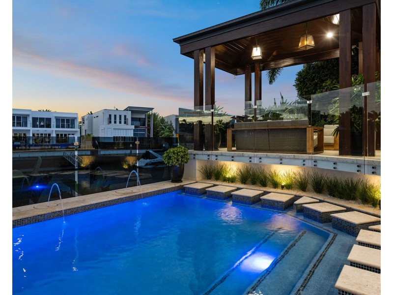 88 Royal Albert Crescent, Sovereign Islands QLD 4216