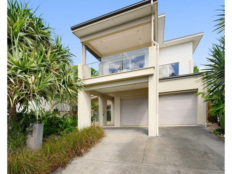 10 Cova Boulevard, Hope Island QLD 4212