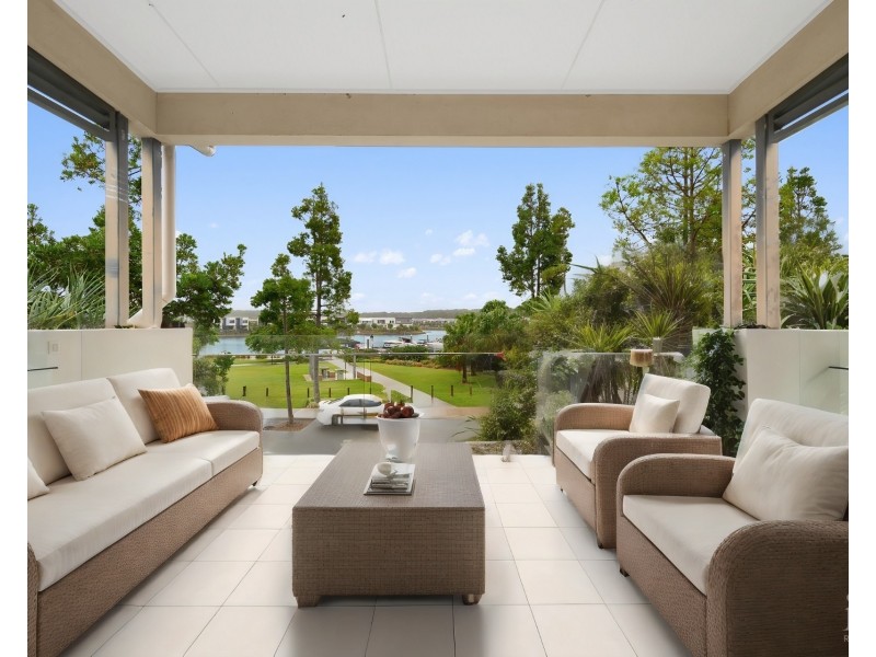 10 Cova Boulevard, Hope Island QLD 4212