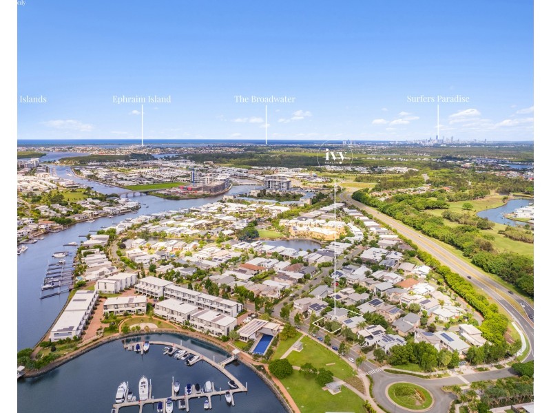 10 Cova Boulevard, Hope Island QLD 4212