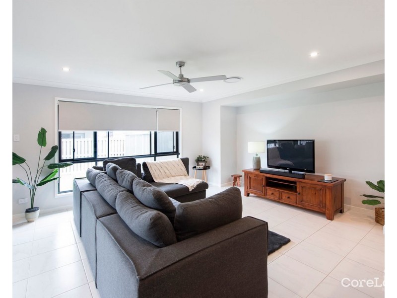 54 Citron Crescent, Helensvale QLD 4212