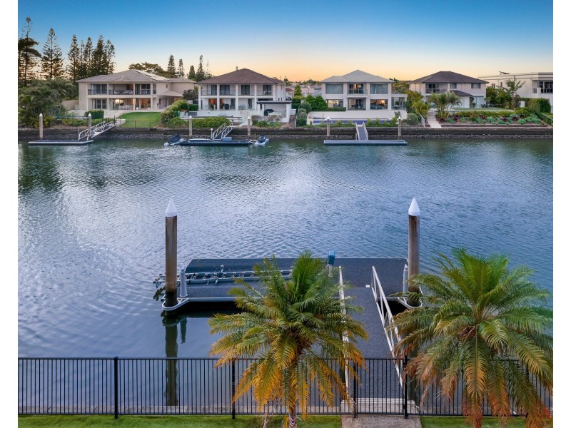 2204 Taromeo Court, Hope Island QLD 4212