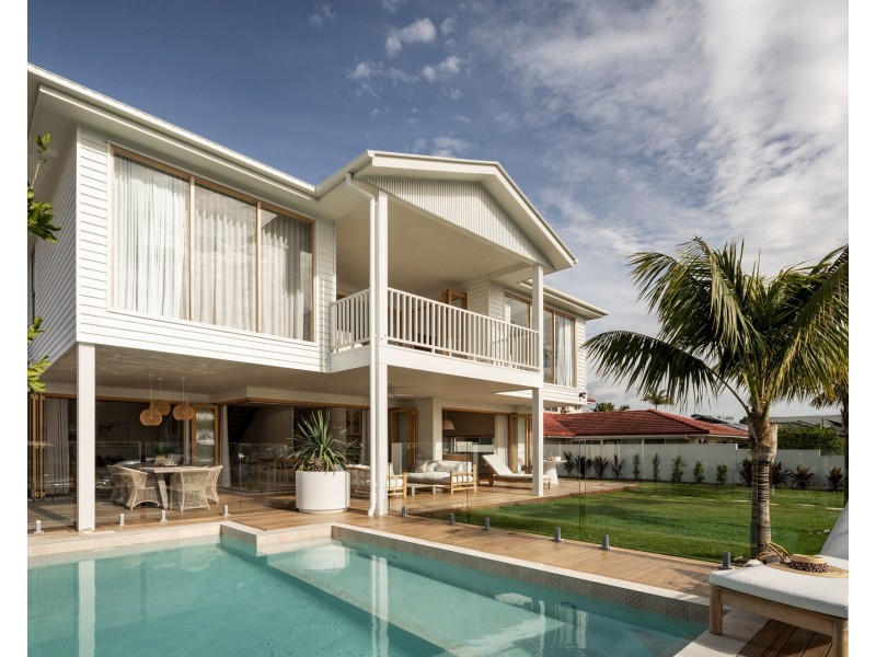 5 Paterson Place, Paradise Point QLD 4216