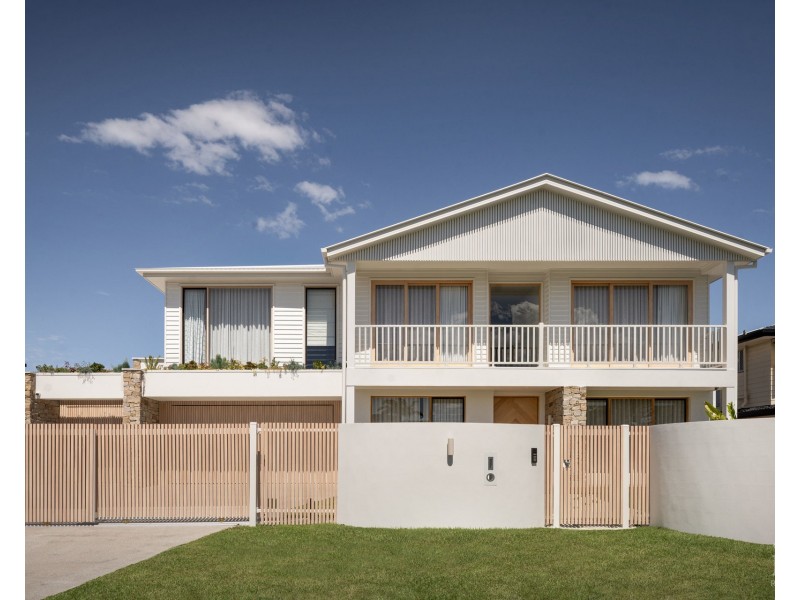 5 Paterson Place, Paradise Point QLD 4216