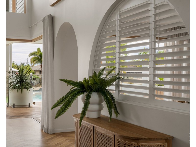 5 Paterson Place, Paradise Point QLD 4216