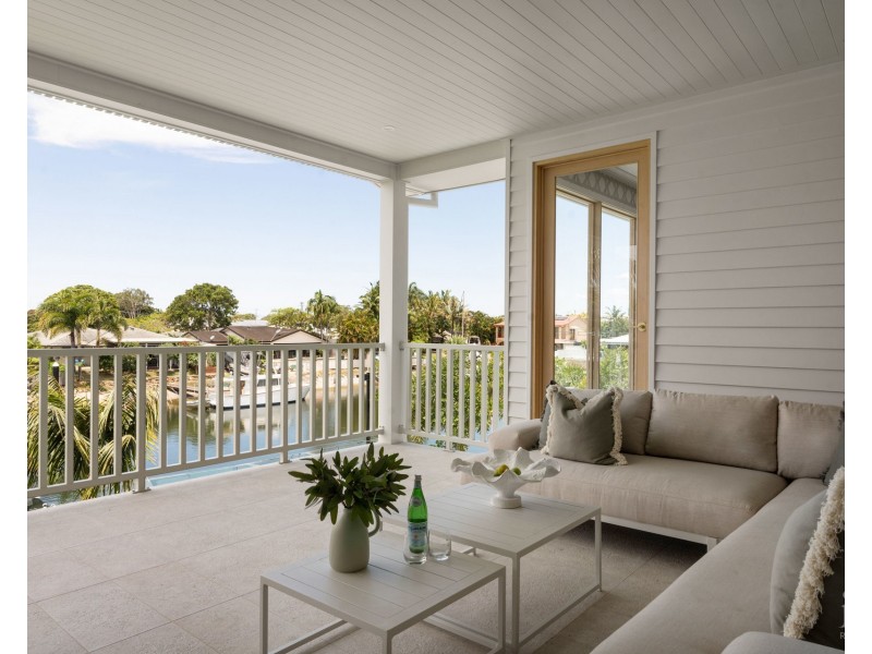 5 Paterson Place, Paradise Point QLD 4216