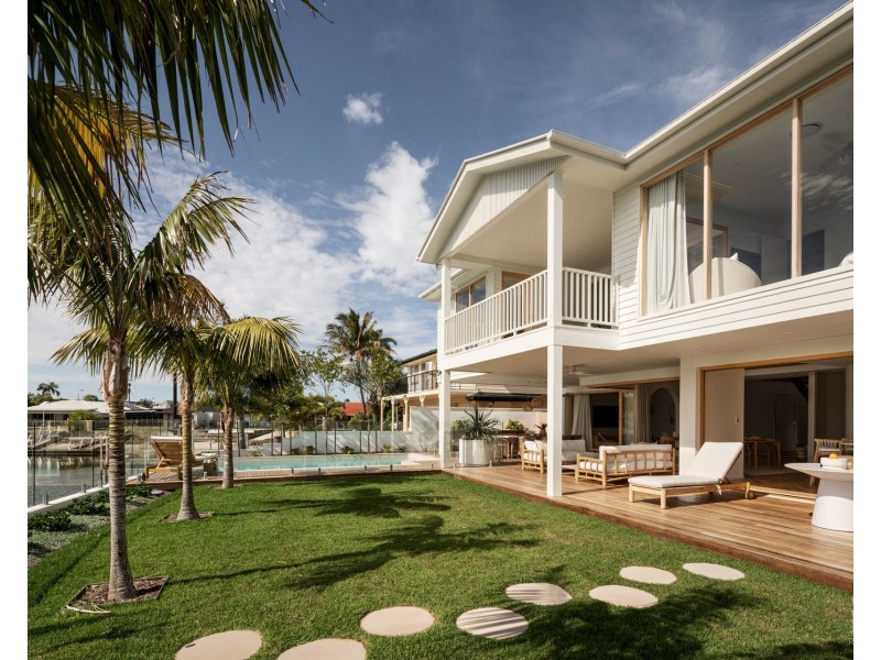 5 Paterson Place, Paradise Point QLD 4216