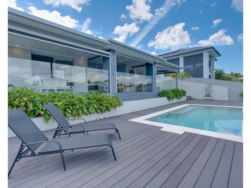 21 Harbourvue Court, Helensvale QLD 4212