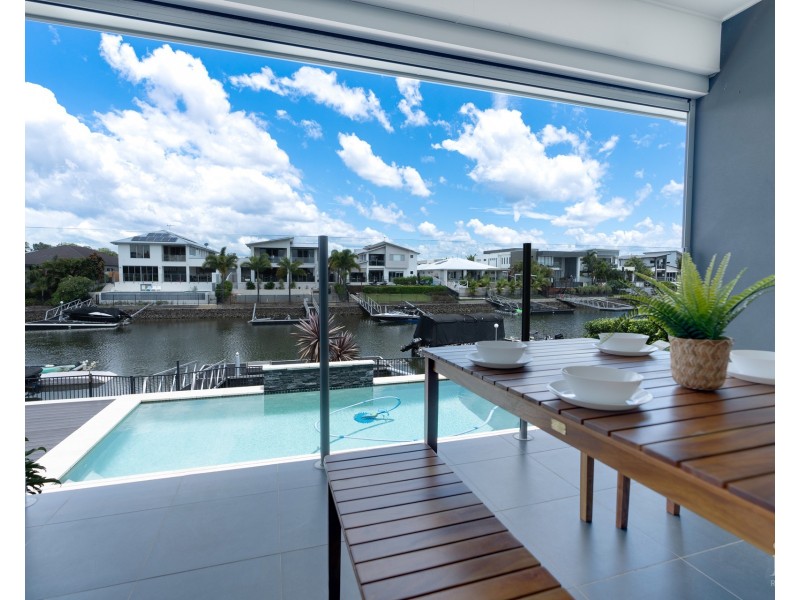 21 Harbourvue Court, Helensvale QLD 4212