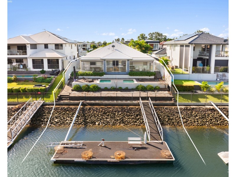 21 Harbourvue Court, Helensvale QLD 4212