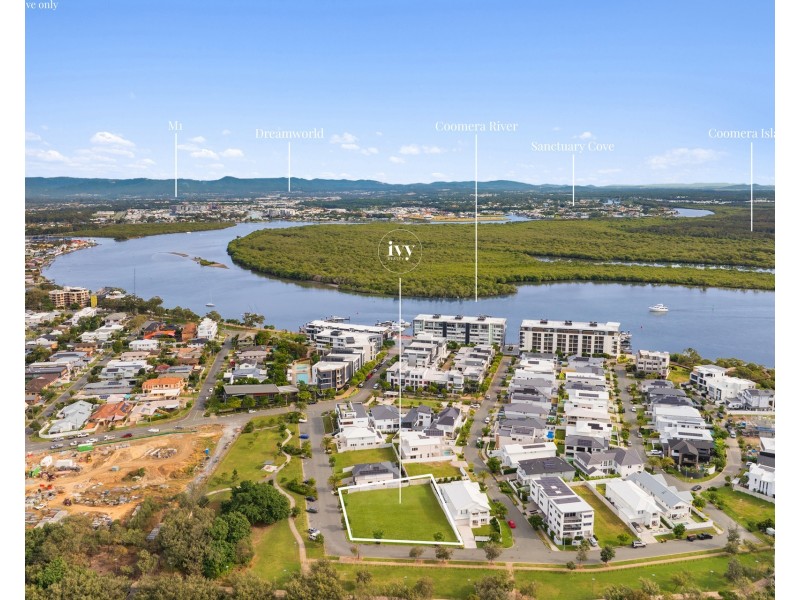 8 Oceania Way, Paradise Point QLD 4216