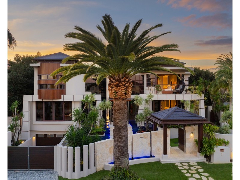 1 Westminster Court, Sovereign Islands QLD 4216