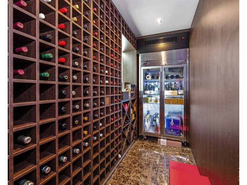 1 Westminster Court, Sovereign Islands QLD 4216