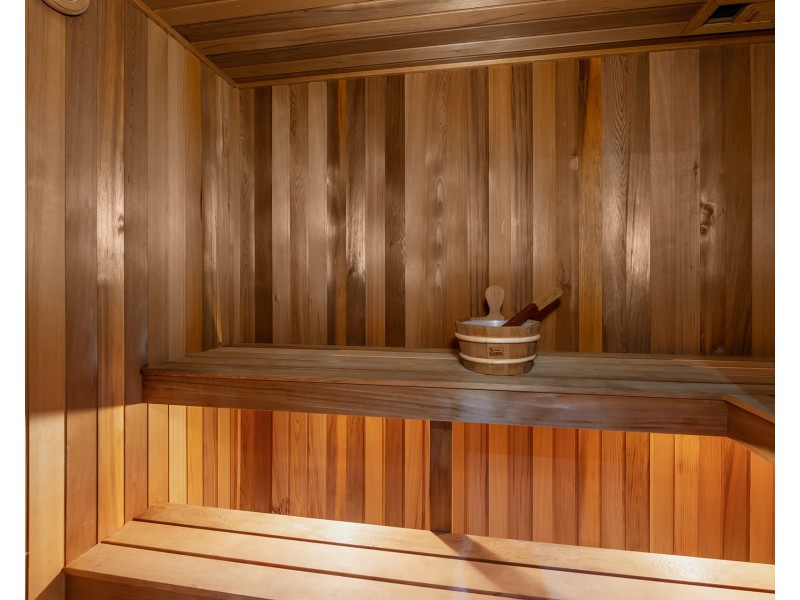 14 Royal Albert Crescent, Sovereign Islands QLD 4216