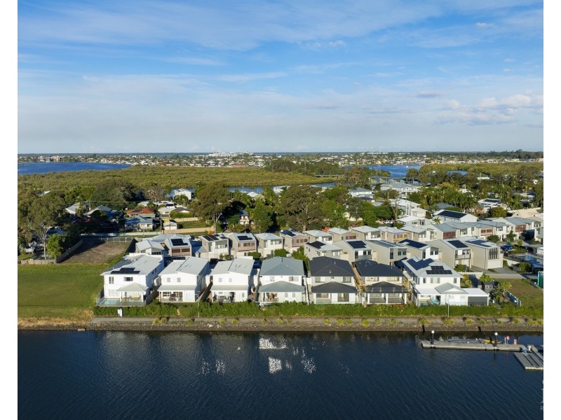 4 Lyra Avenue, Hope Island QLD 4212
