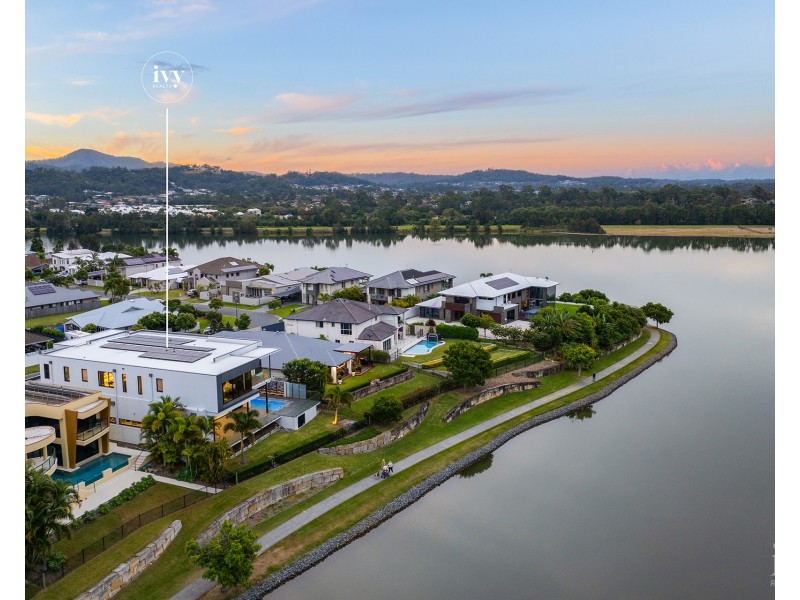 9 Temple Island Circuit, Oxenford QLD 4210