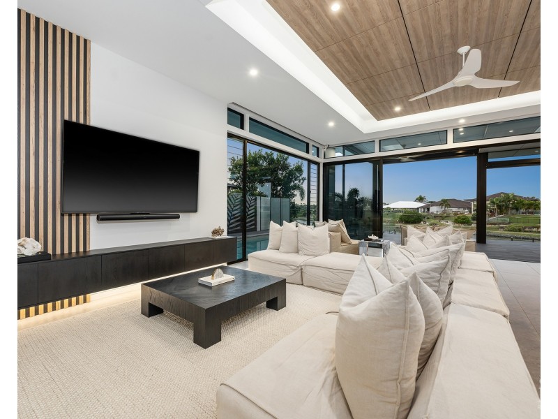 9 Temple Island Circuit, Oxenford QLD 4210