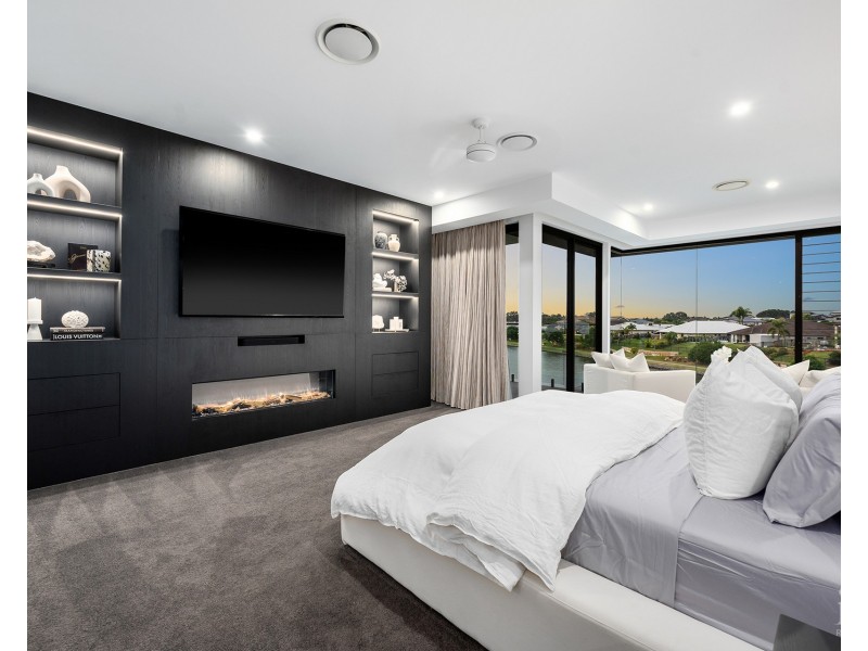9 Temple Island Circuit, Oxenford QLD 4210
