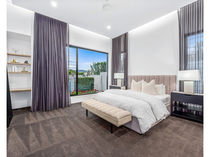 9 Temple Island Circuit, Oxenford QLD 4210