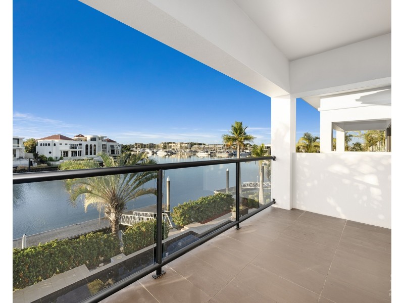 2210 Taromeo Court, Hope Island QLD 4212