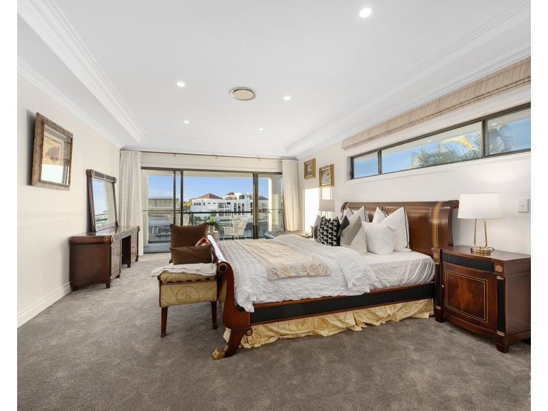 2210 Taromeo Court, Hope Island QLD 4212