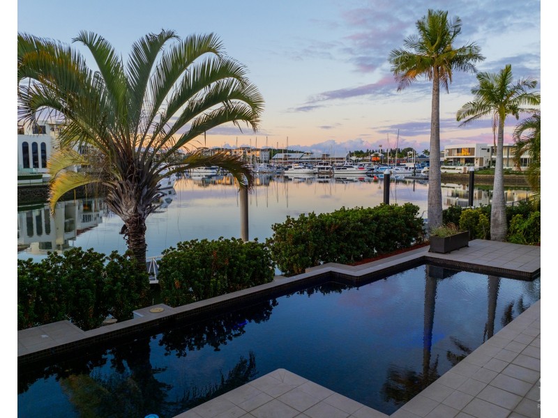2210 Taromeo Court, Hope Island QLD 4212