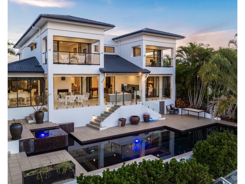 2210 Taromeo Court, Hope Island QLD 4212