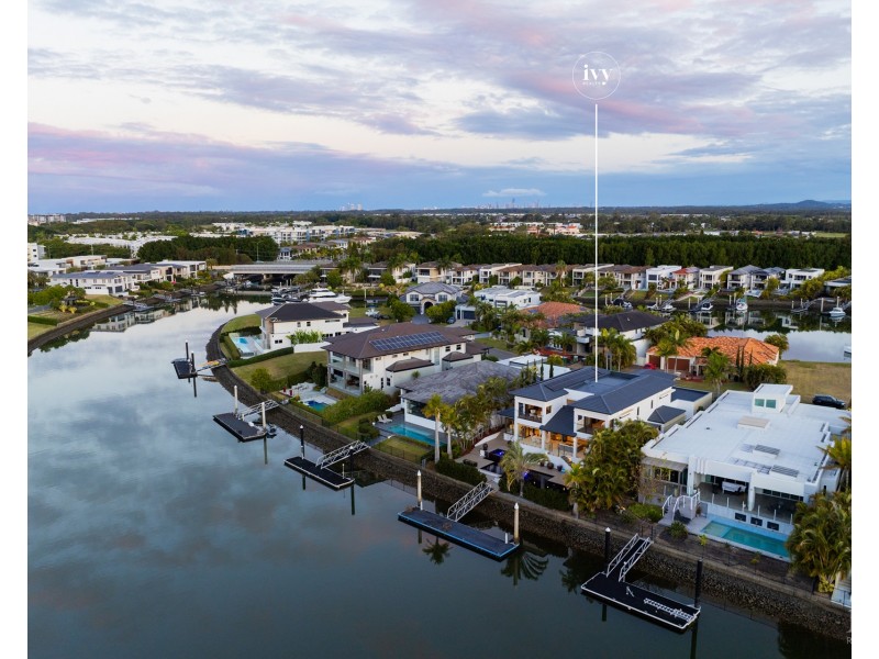 2210 Taromeo Court, Hope Island QLD 4212
