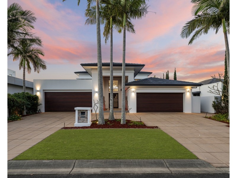 2210 Taromeo Court, Hope Island QLD 4212