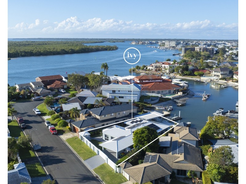 5 Namatjira Street, Paradise Point QLD 4216