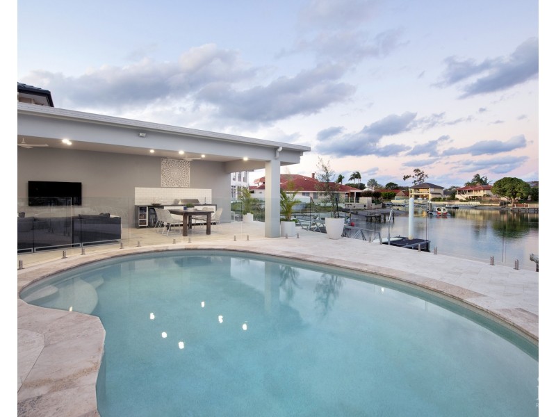 5 Namatjira Street, Paradise Point QLD 4216