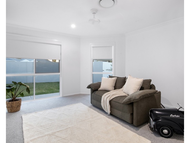 5 Namatjira Street, Paradise Point QLD 4216