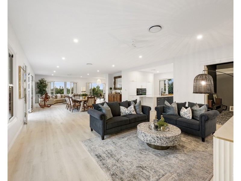 12 Holstein Close, Kingsholme QLD 4208