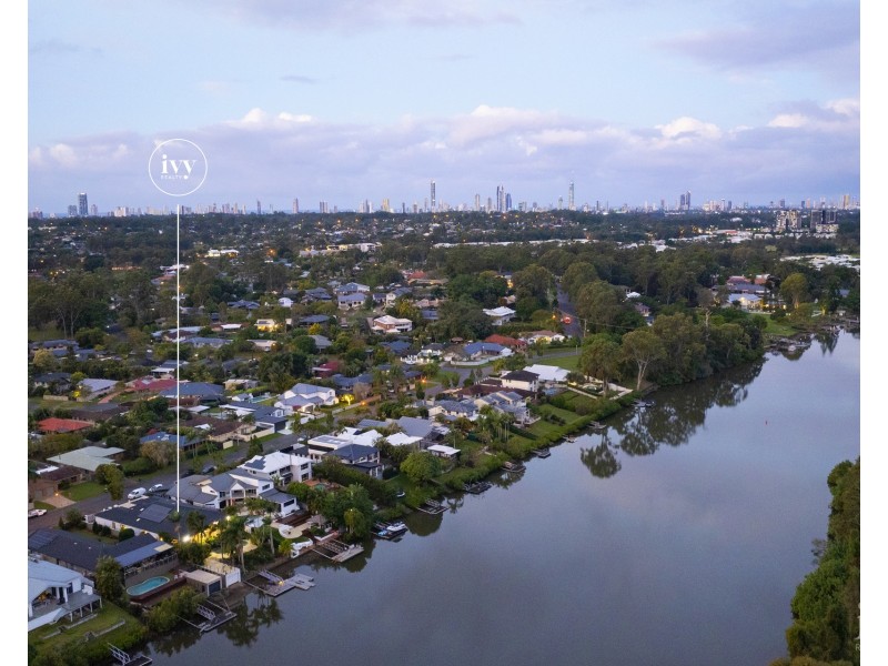 28 Kawana Crescent, Ashmore QLD 4214