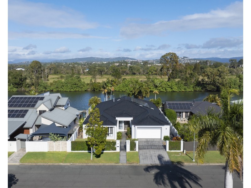 28 Kawana Crescent, Ashmore QLD 4214