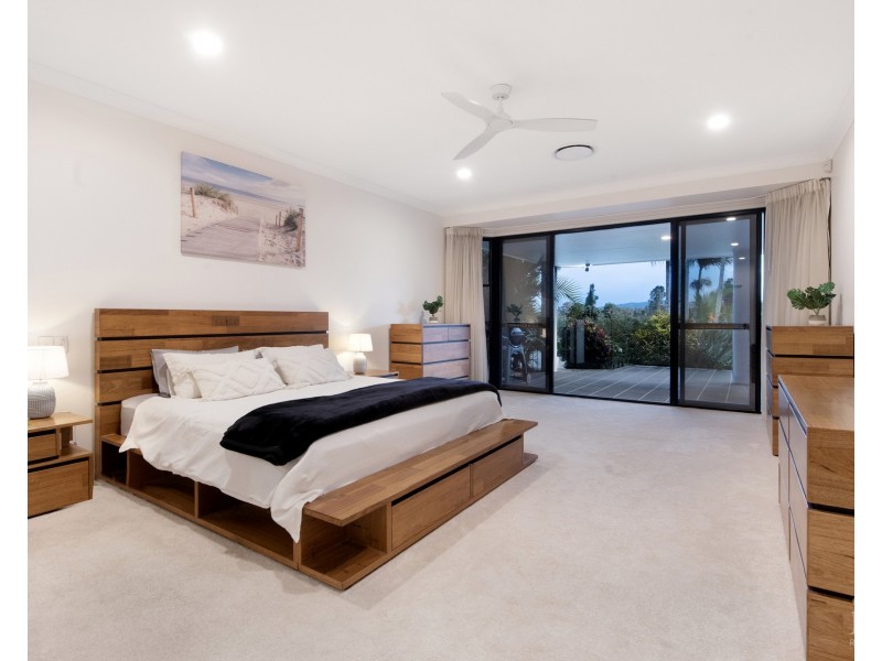 28 Kawana Crescent, Ashmore QLD 4214