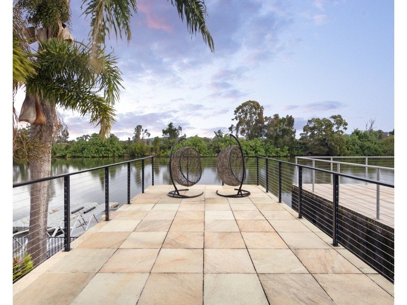 28 Kawana Crescent, Ashmore QLD 4214