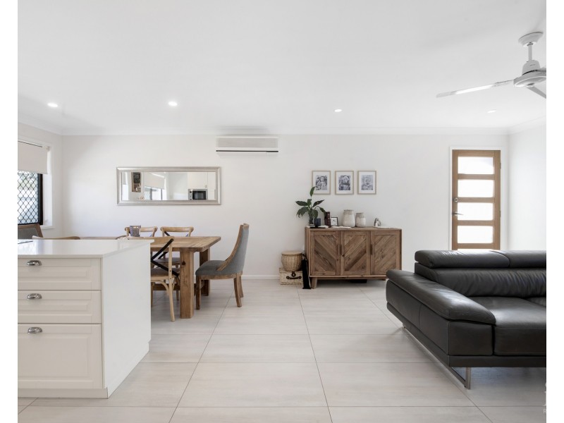 1&2/24 Bruce Avenue, Paradise Point QLD 4216