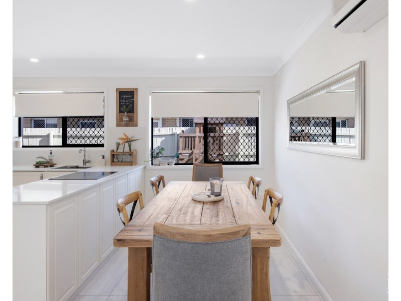 1&2/24 Bruce Avenue, Paradise Point QLD 4216