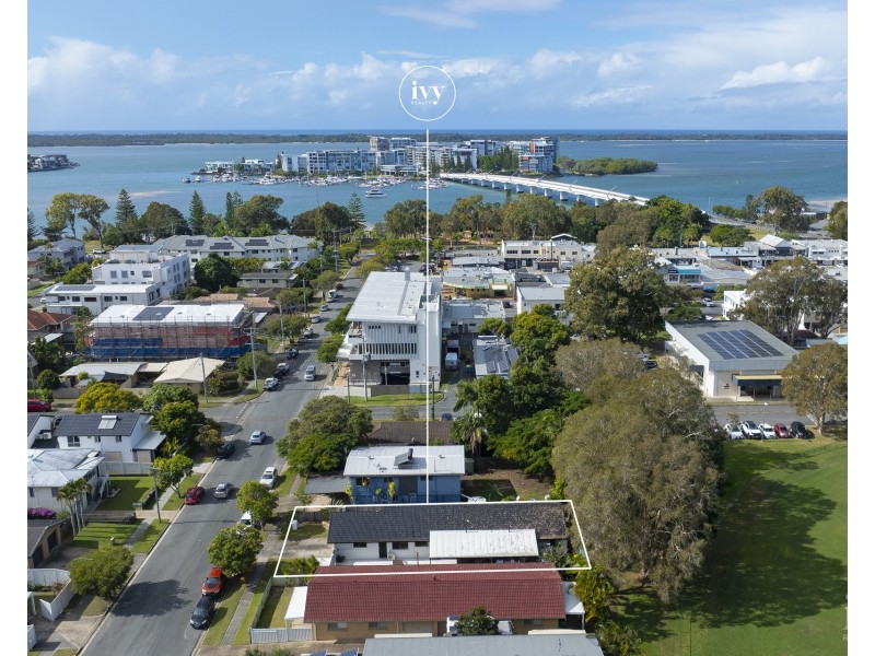 1&2/24 Bruce Avenue, Paradise Point QLD 4216
