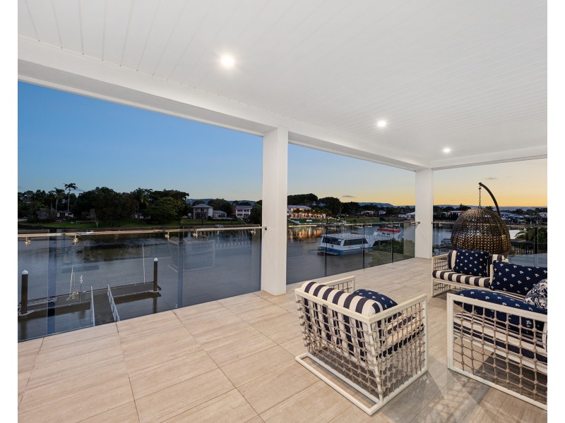 117 Sir Bruce Small Boulevard, Benowa Waters QLD 4217