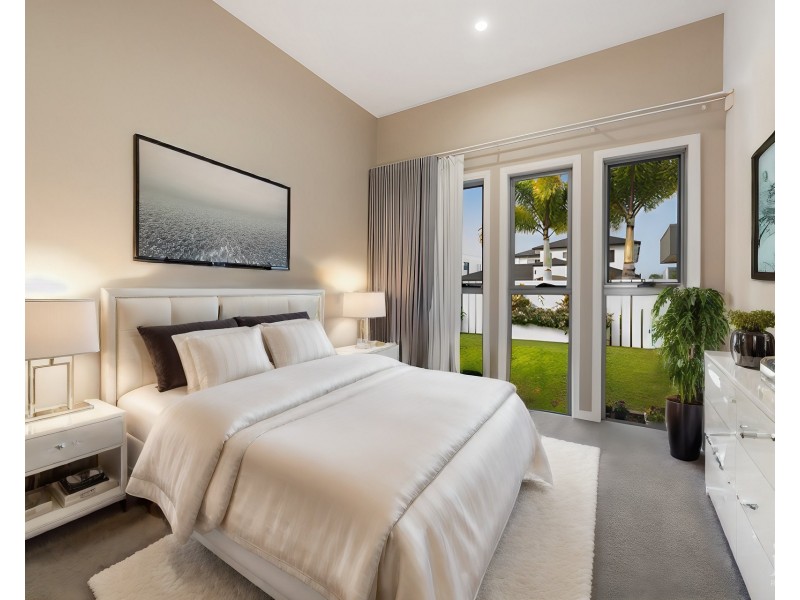 117 Sir Bruce Small Boulevard, Benowa Waters QLD 4217